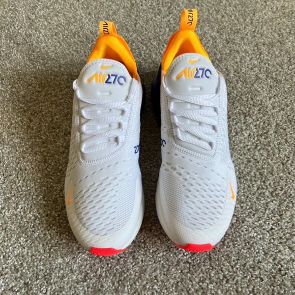 Nike Women's Air Max 270 - Picture 2 of 5